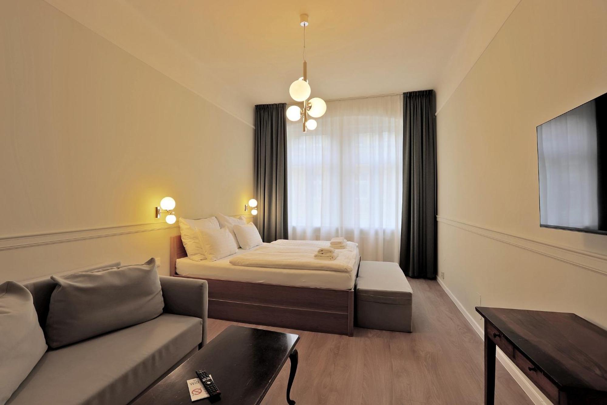 Kavalir Hotel 3*