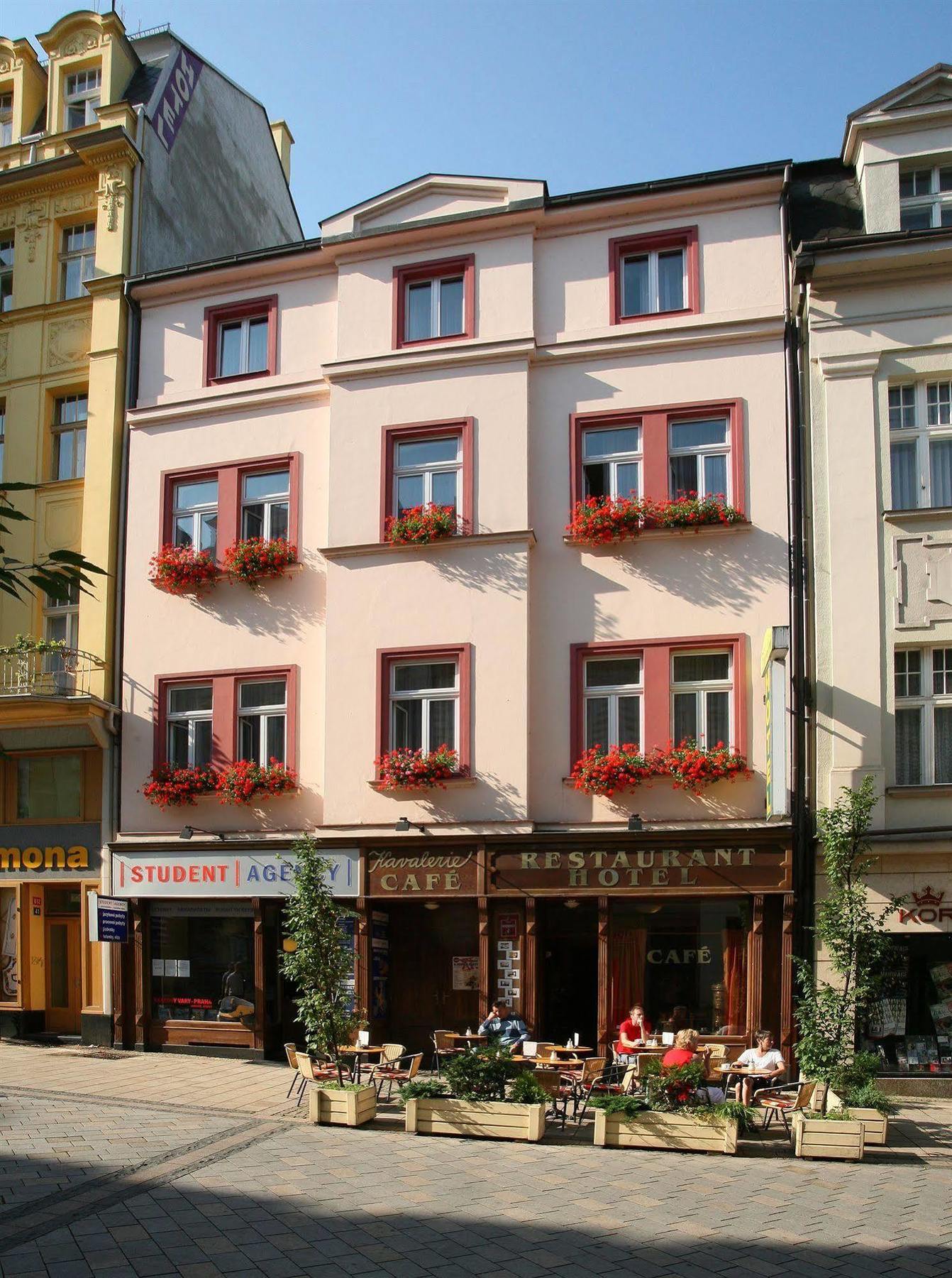 Kavalir 3*